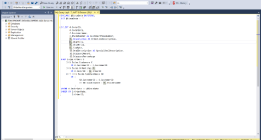 Screenshot showing SQL Prompt's code analysis in SQL Server Management Studio